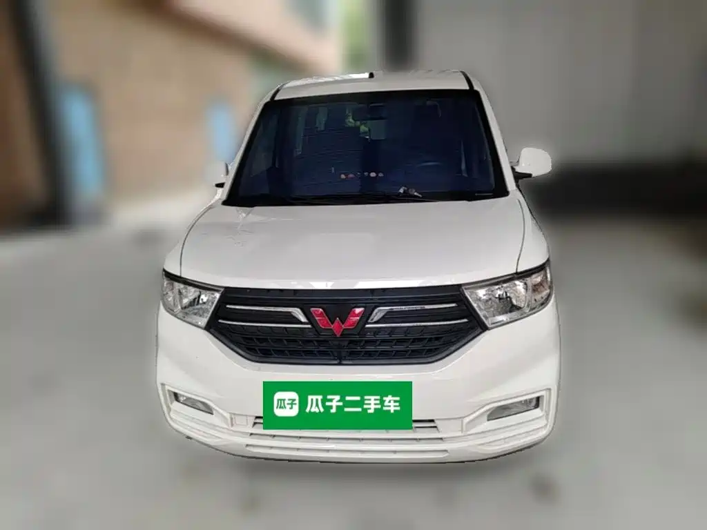 Wuling Hongguang V — миниатюра 5