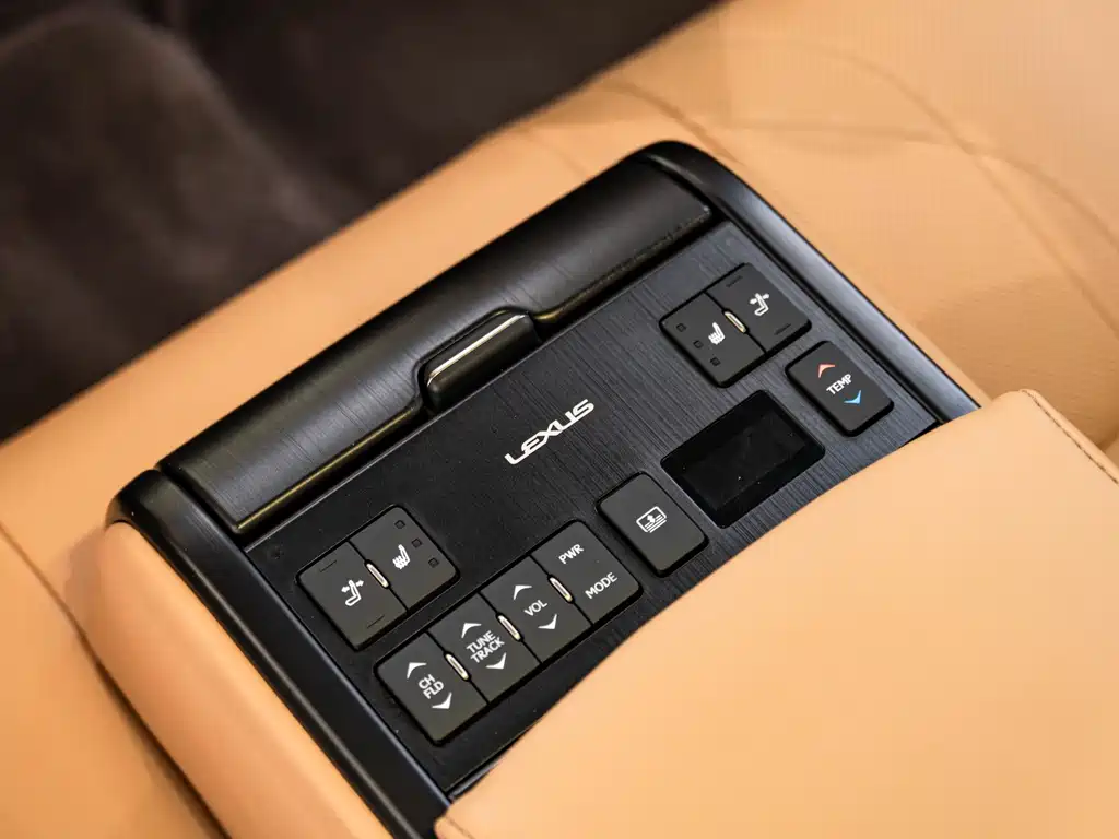 Lexus ES — миниатюра 20