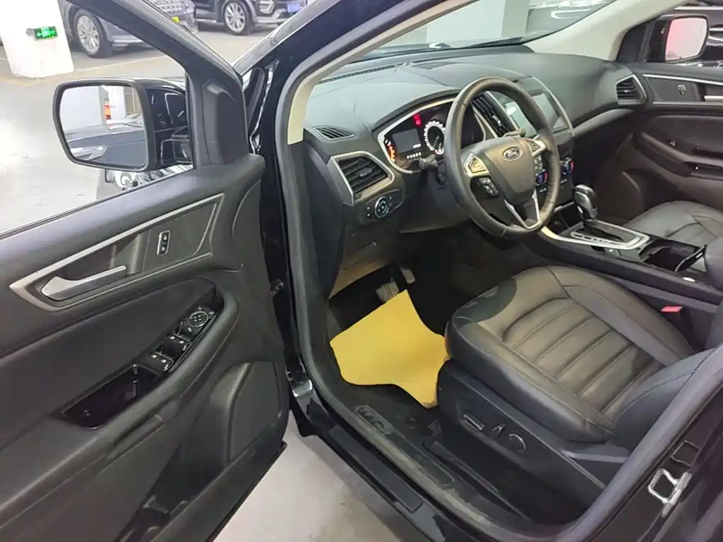 Ford Edge — миниатюра 16
