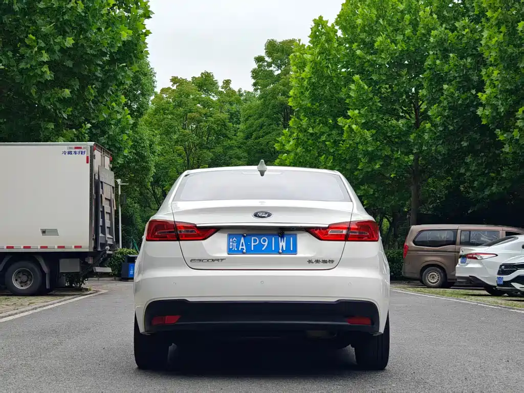 Ford Escort 2019 1.5L AT