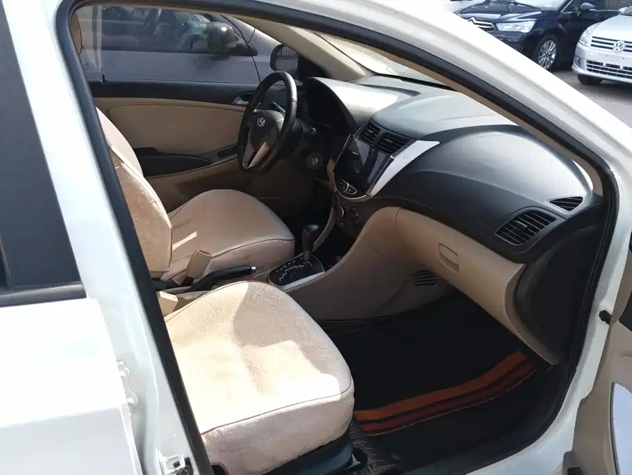 Hyundai Verna — миниатюра 8