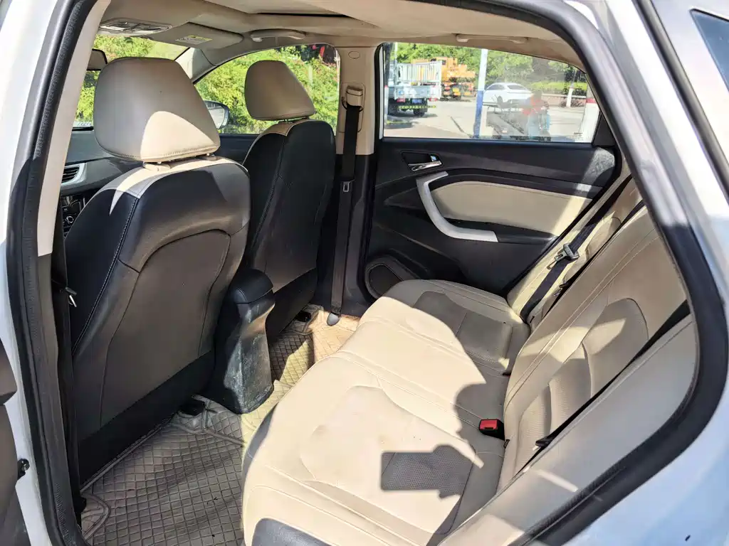Changan V7 — миниатюра 5