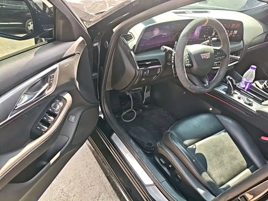 Cadillac CT5 — миниатюра 16