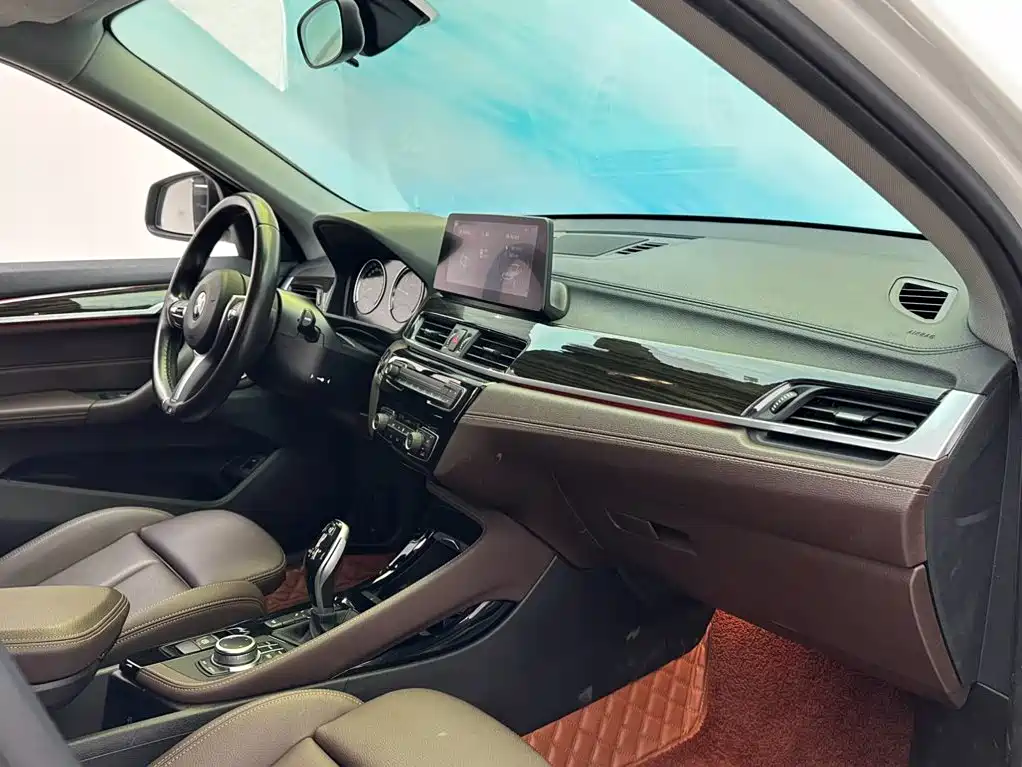 BMW X1 — миниатюра 11