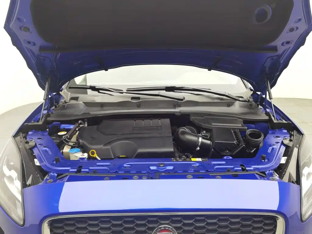 Jaguar E-PACE — миниатюра 6