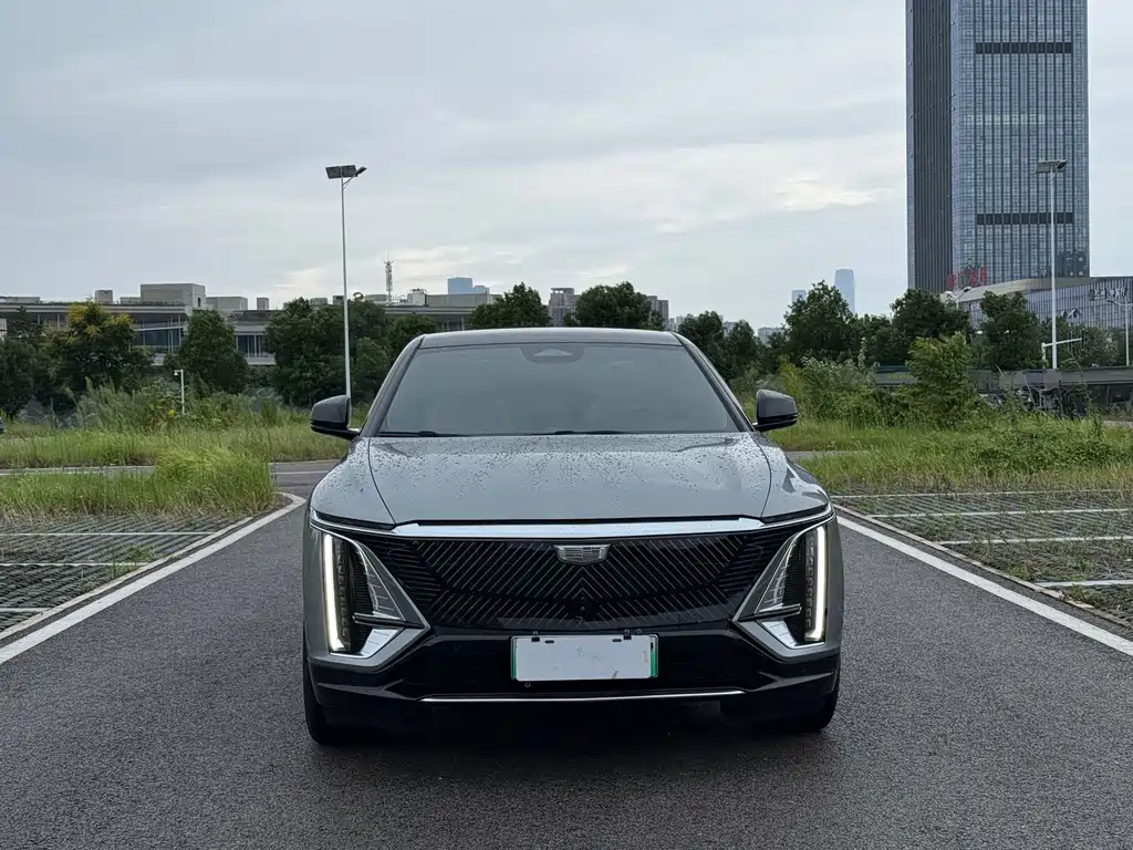 Cadillac Lyriq — миниатюра 2