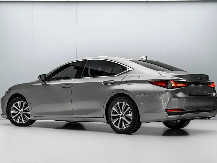 Lexus ES — миниатюра 5