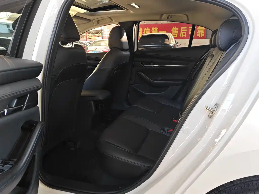 Mazda 3 Axela — миниатюра 5