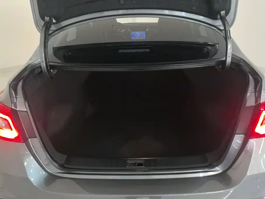 Nissan Sylphy — миниатюра 4