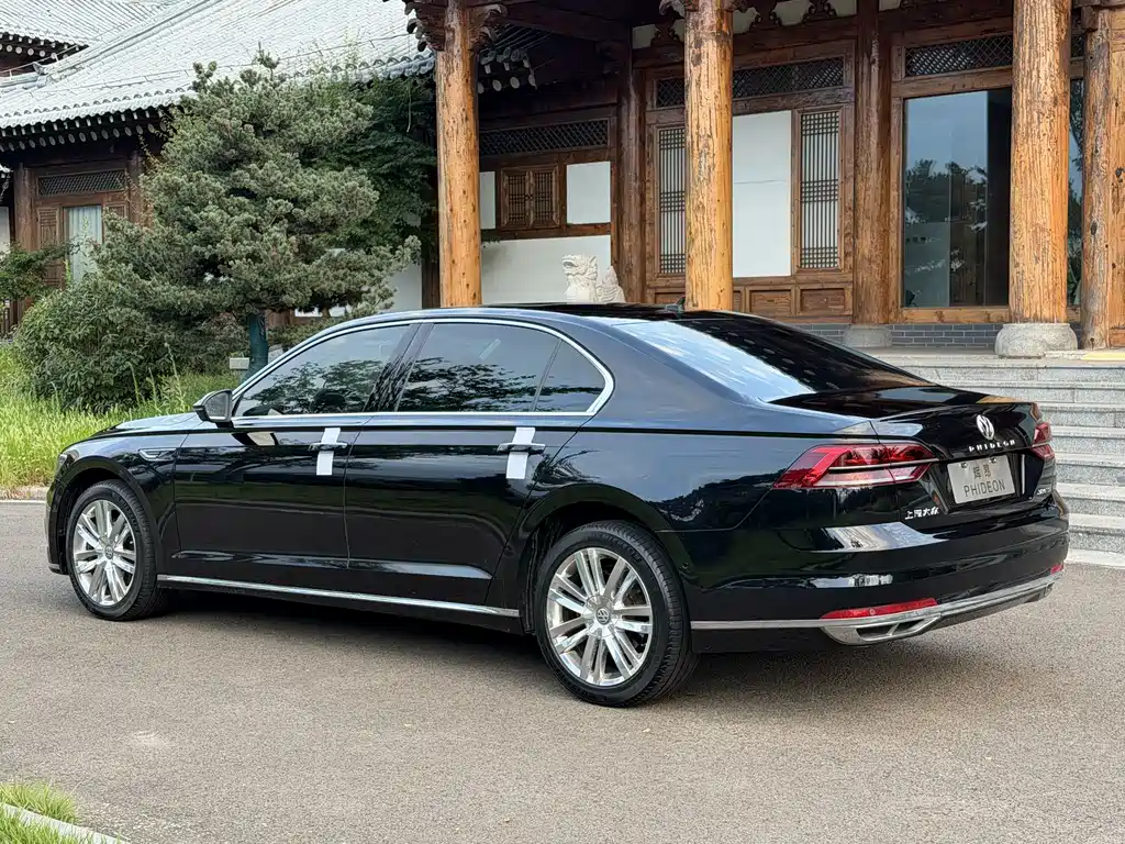 Volkswagen Phideon — миниатюра 6