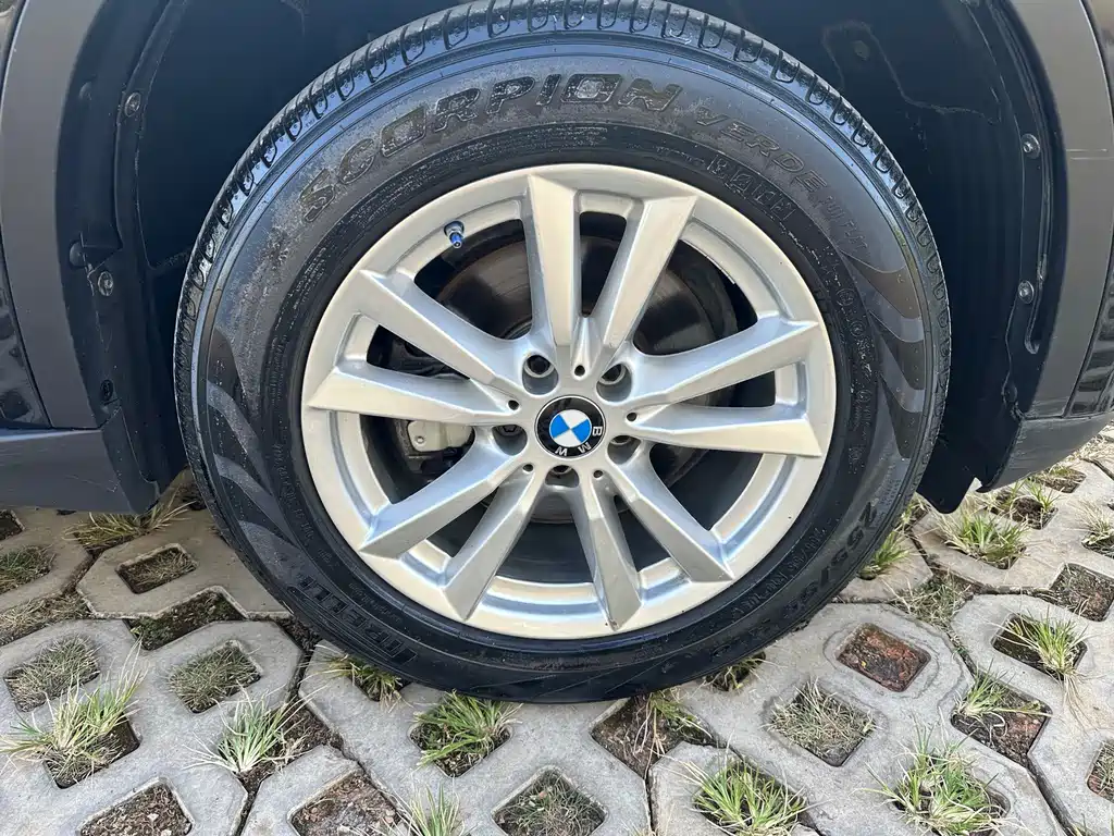 BMW X5 (Import) — миниатюра 6