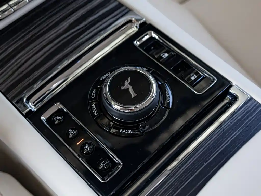 Rolls-Royce Ghost — миниатюра 17