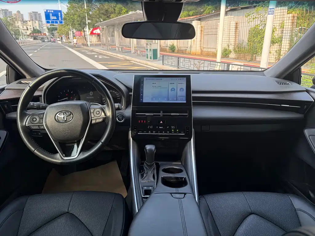 Toyota Avalon — миниатюра 7