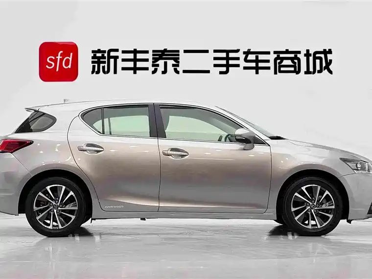 Lexus CT — миниатюра 3