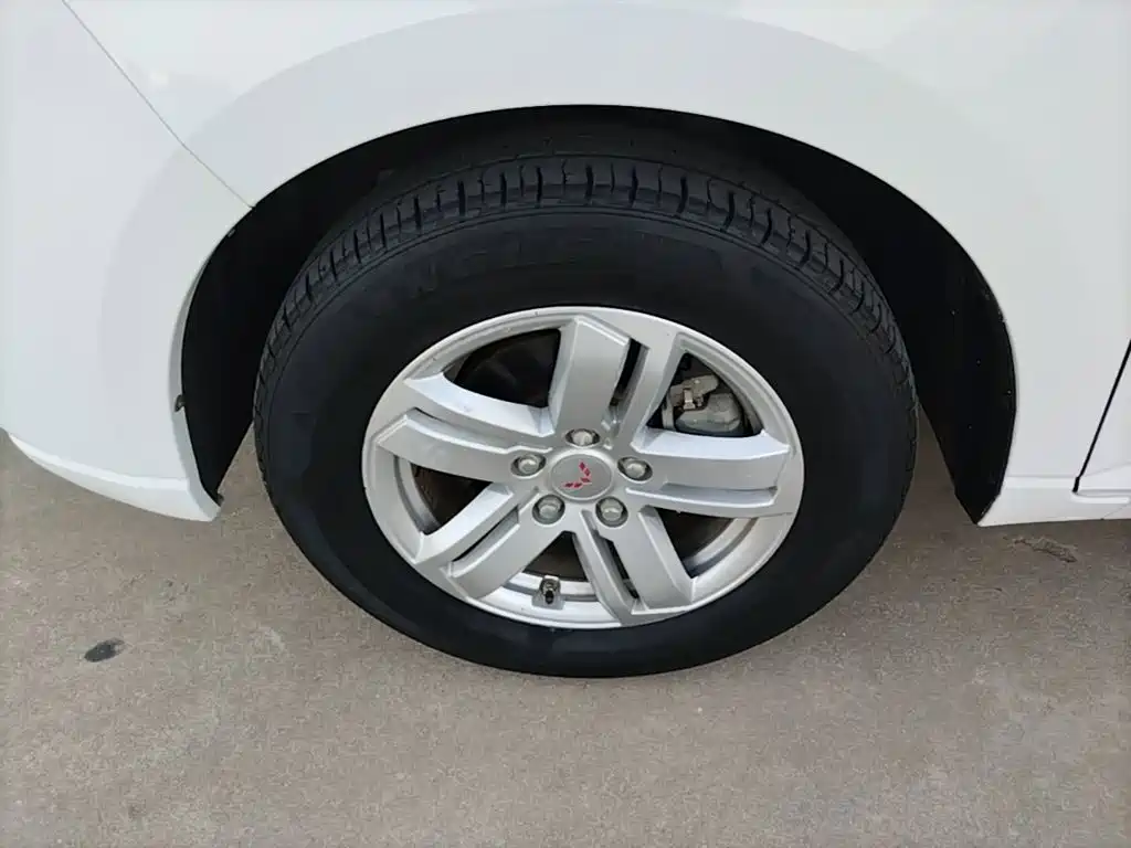 Wuling Hongguang PLUS — миниатюра 23