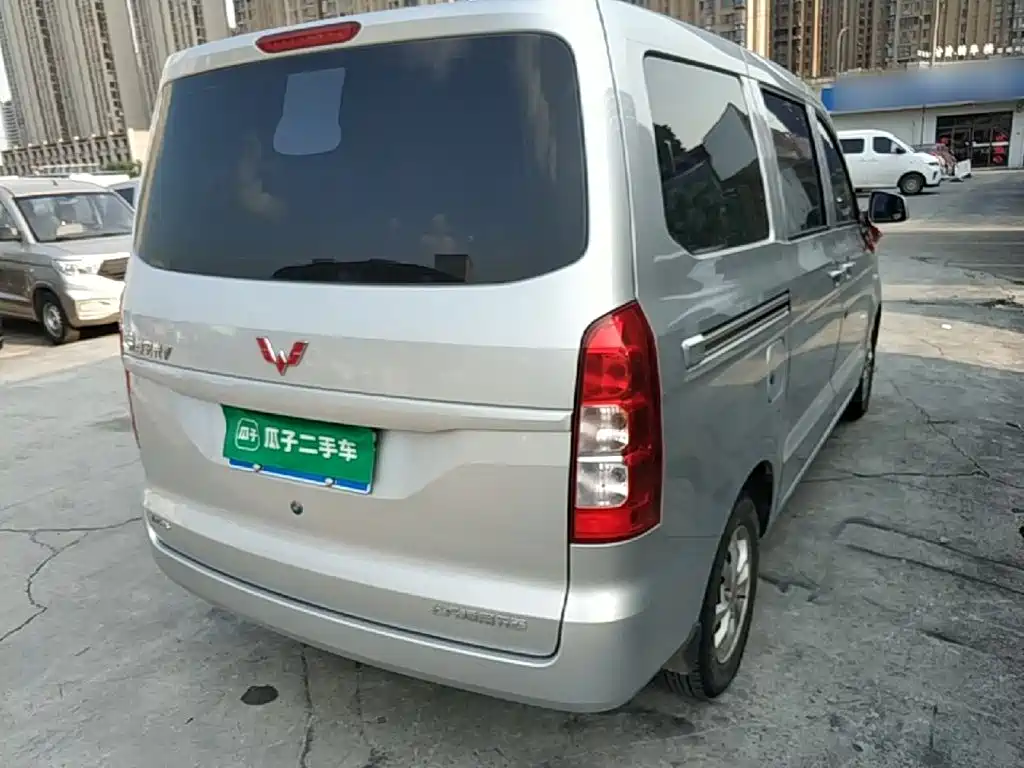 Wuling Hongguang V — миниатюра 7