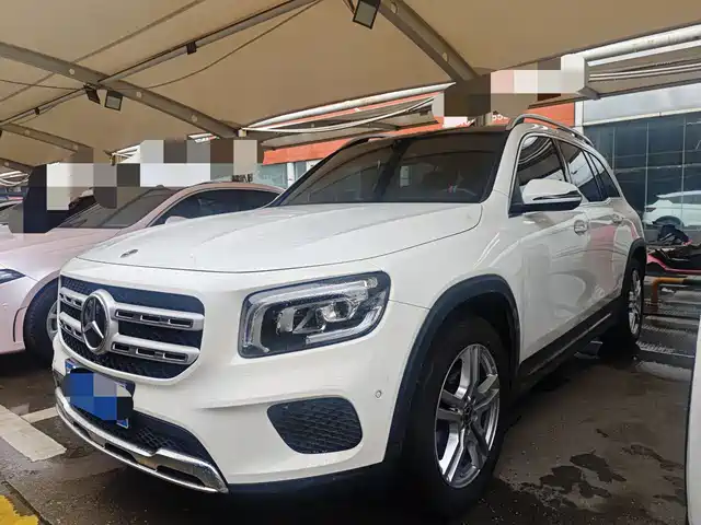 MERCEDES-BENZ GLB
