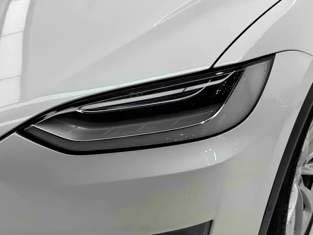 Tesla Model X — фотографии объявления, Фото 11