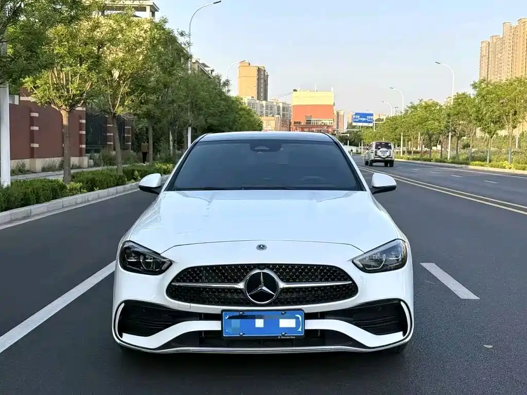 Mercedes-Benz C-Class — миниатюра 5