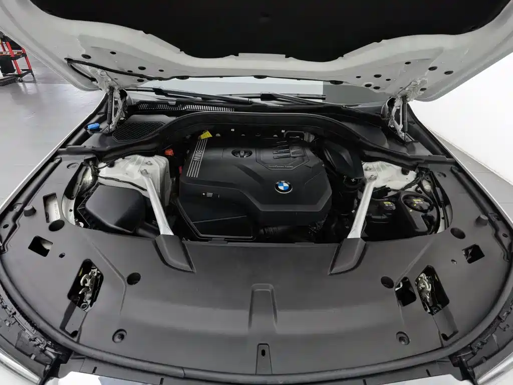 BMW 6 Series GT — миниатюра 6
