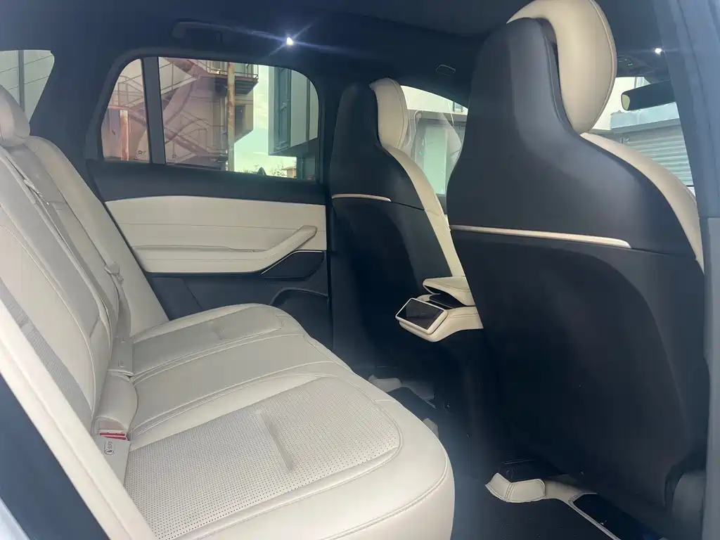 NIO ES6 — миниатюра 19
