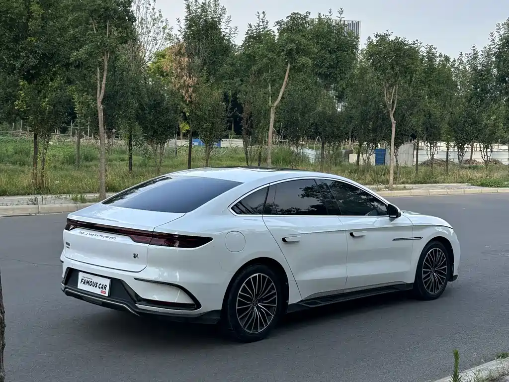 BYD Han 2022 DM-i 121KM Premium