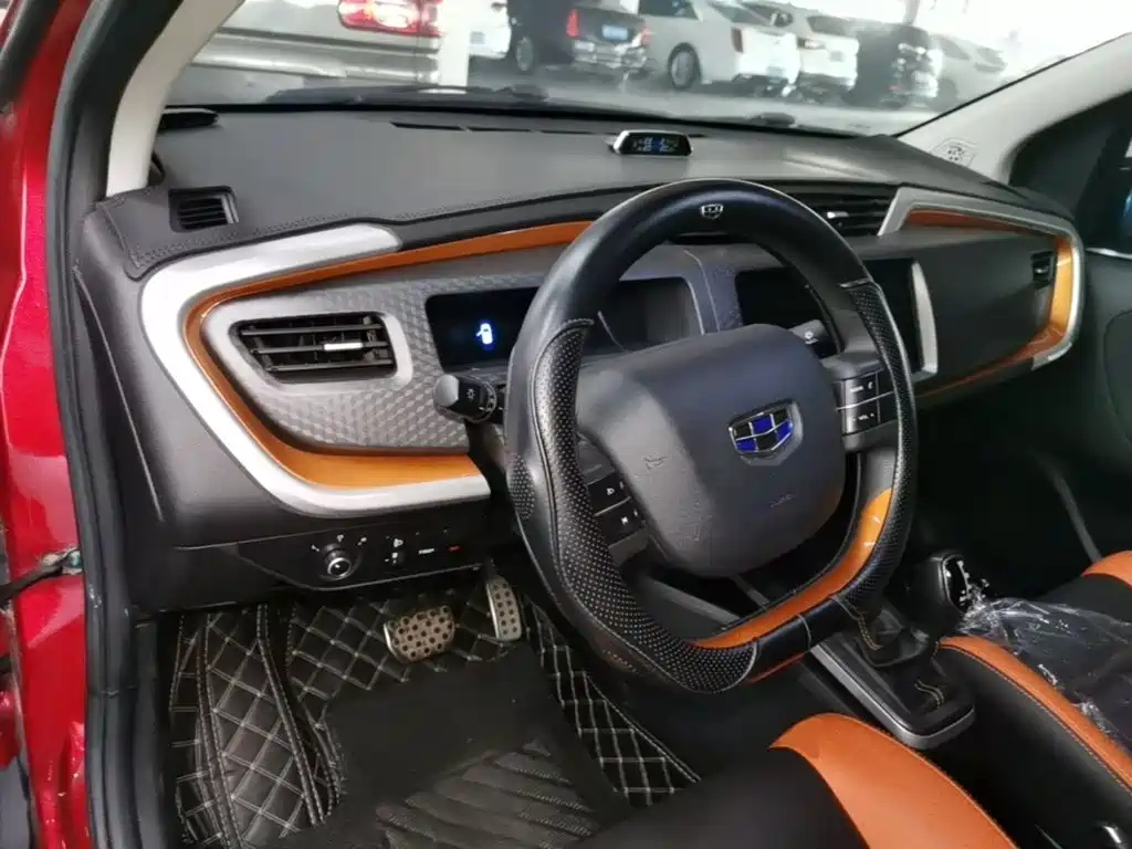 Geely Vision X1 — миниатюра 10