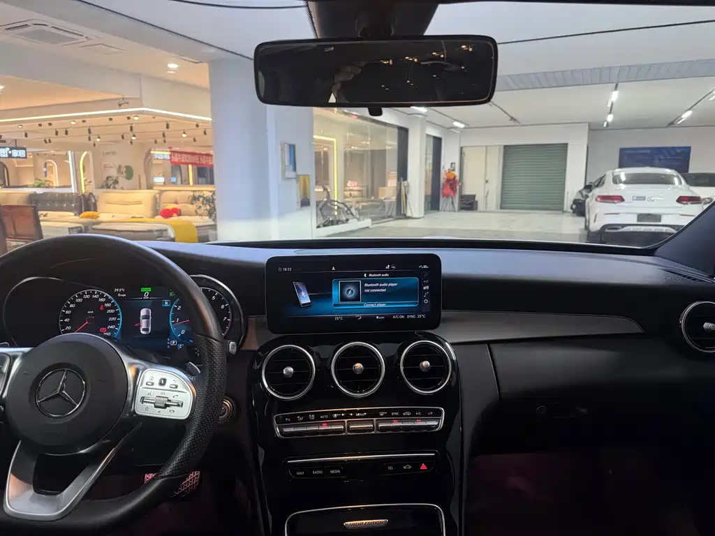 Mercedes-Benz C-Class — миниатюра 11