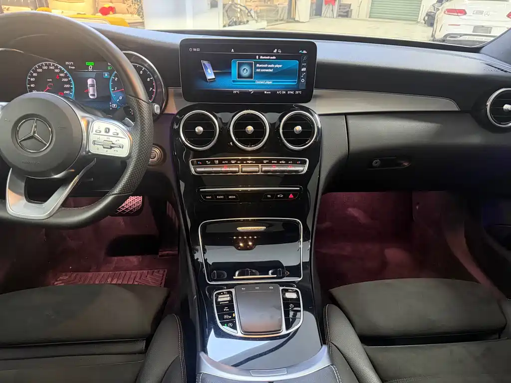 Mercedes-Benz C-Class — миниатюра 12