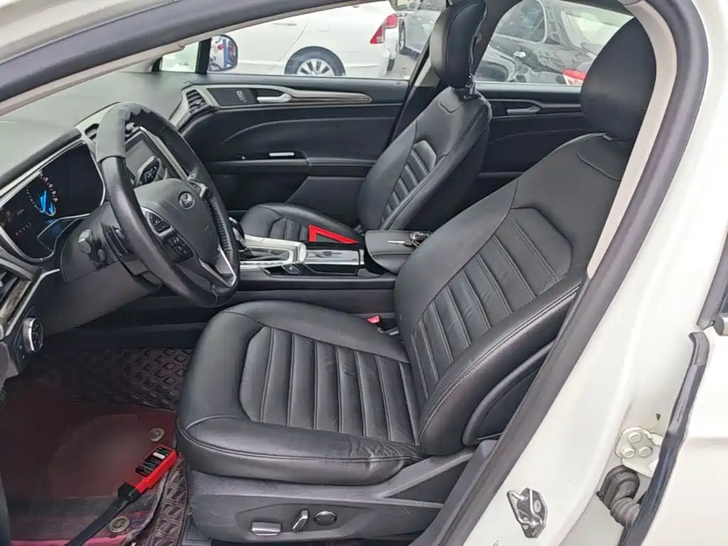 Ford Mondeo — миниатюра 15