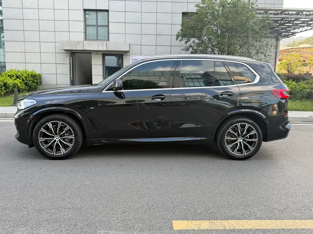 BMW X5 (Import) — миниатюра 15