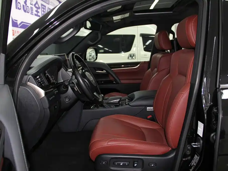 Lexus LX — миниатюра 7