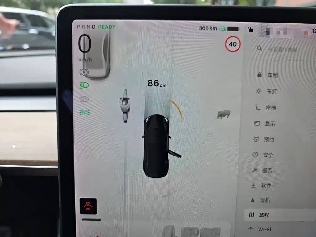 Tesla Model 3 — миниатюра 9