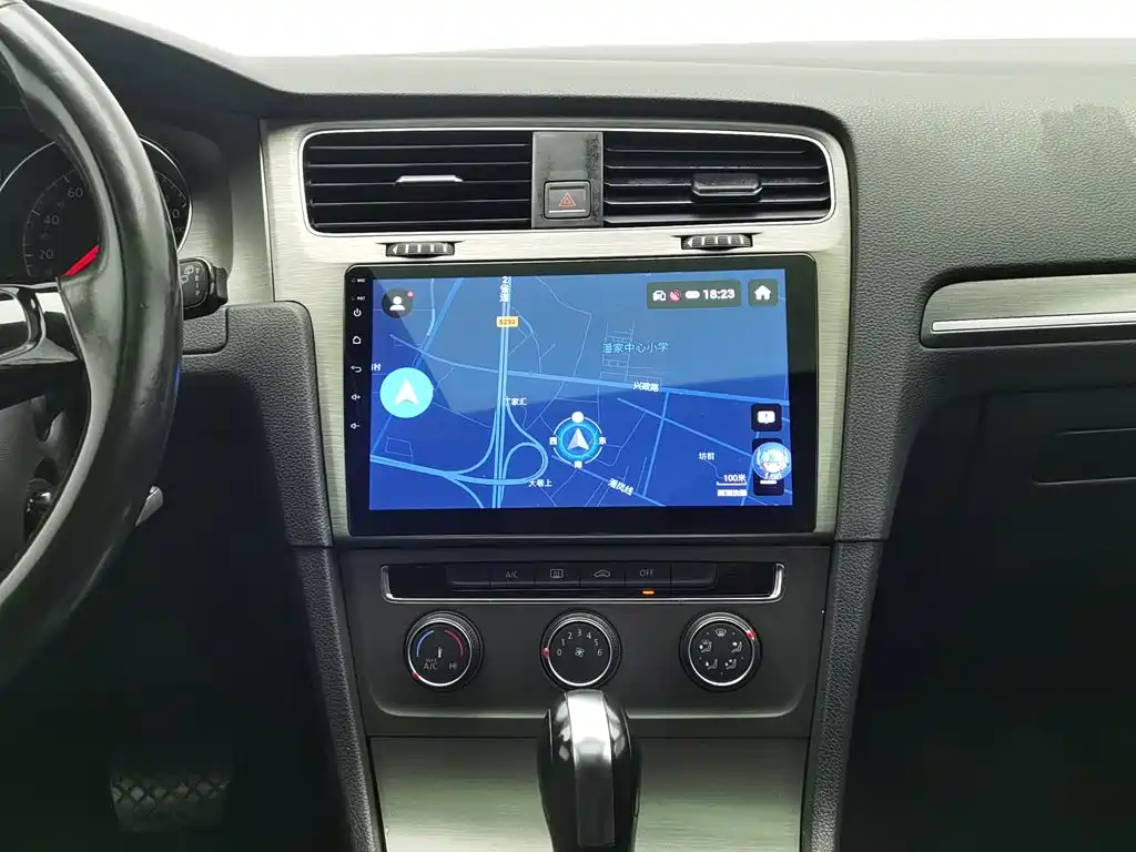 Volkswagen Golf — миниатюра 12