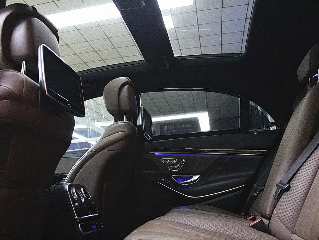 Mercedes-Benz S-Class — миниатюра 7