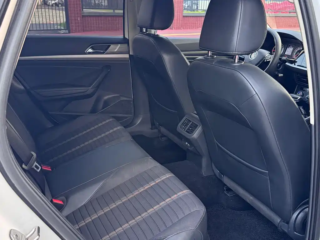 Volkswagen Lavida — миниатюра 12
