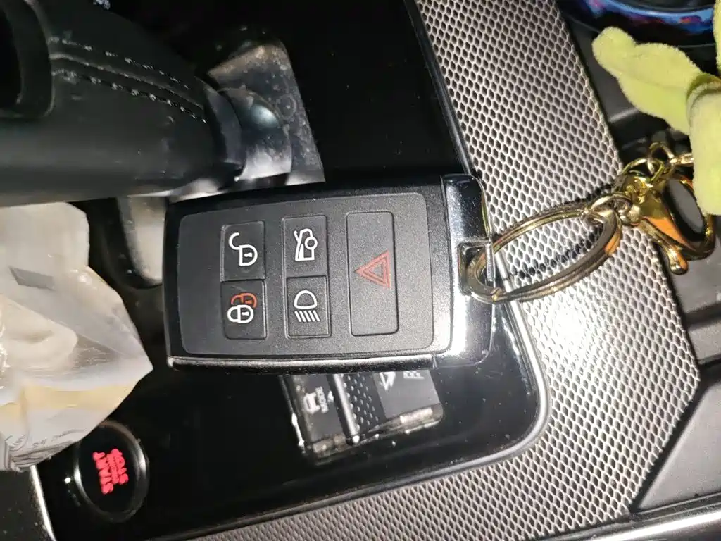 Jaguar XEL — миниатюра 9