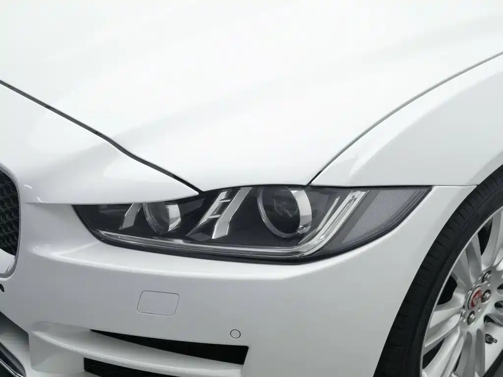 Jaguar XEL — миниатюра 7