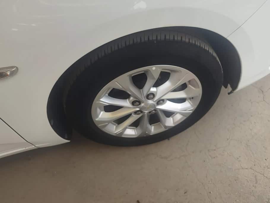 Chevrolet Monza 1.5 л 2023 г. Белый, пробег 36700 км