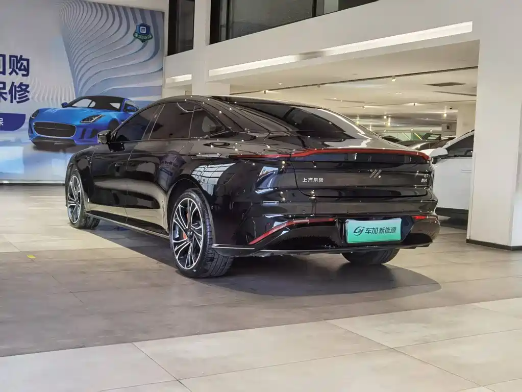 ZHIJI AUTOMOBILE ZHIJI L7