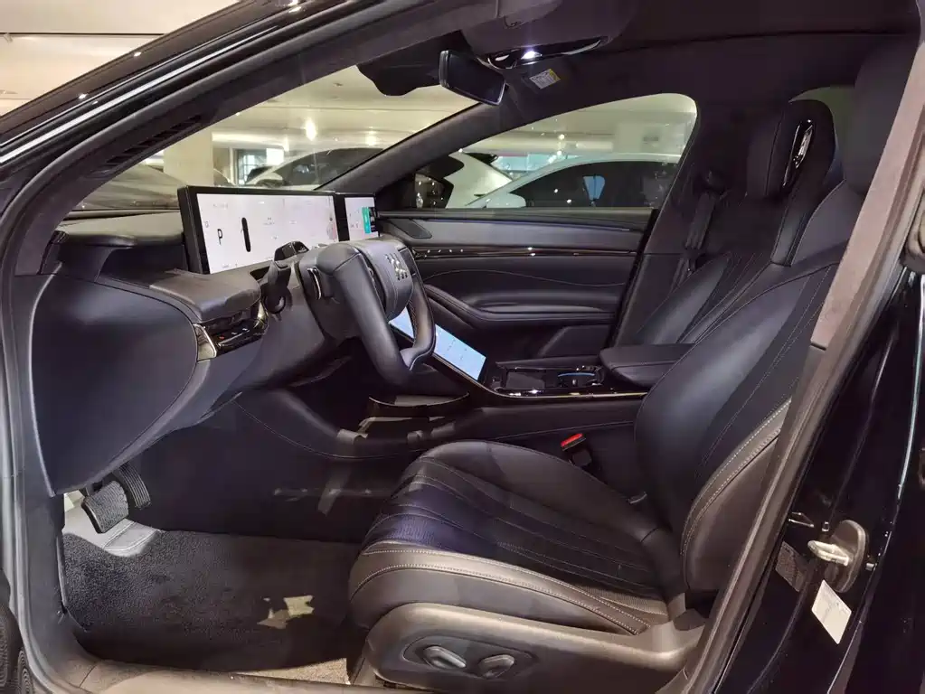 ZHIJI AUTOMOBILE ZHIJI L7