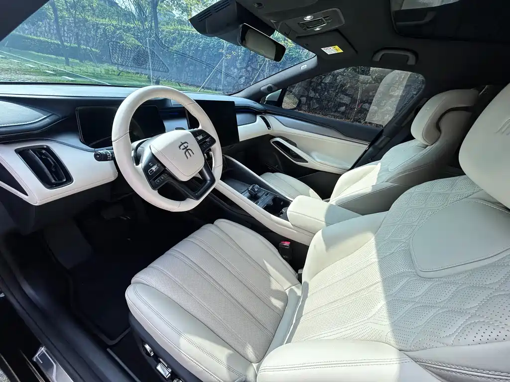 BYD L EV — миниатюра 4