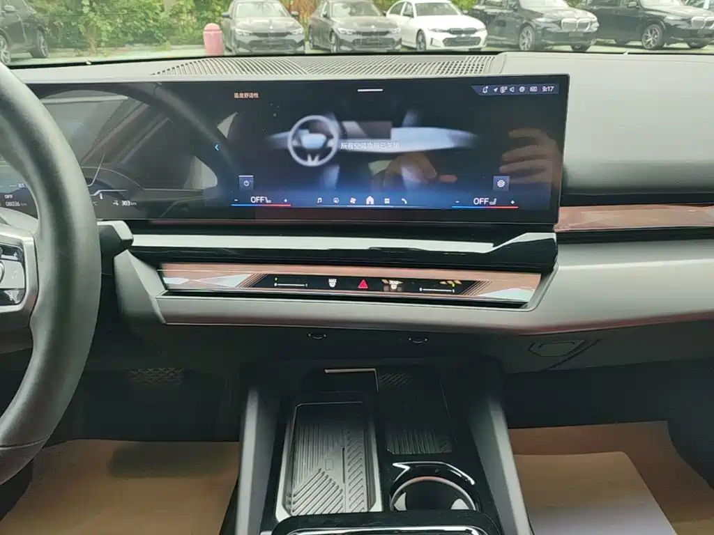 BMW i5 — миниатюра 13