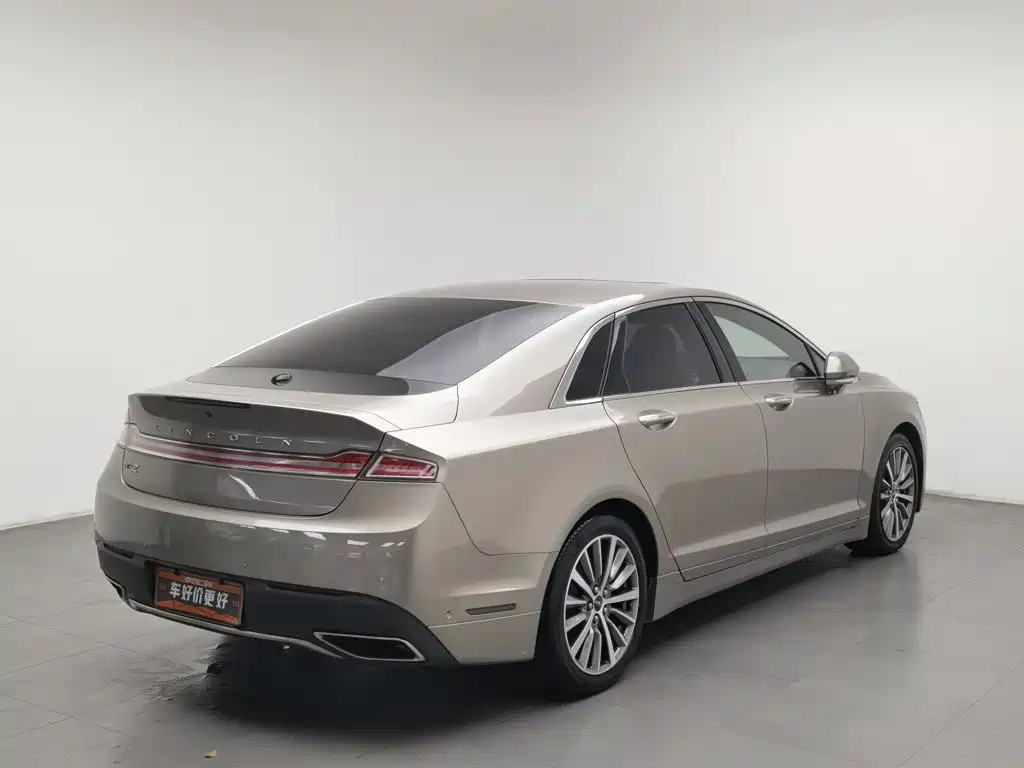 Lincoln MKZ — миниатюра 2