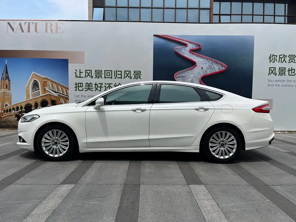 Ford Mondeo 2013 2.0L GTDi200 Luxury