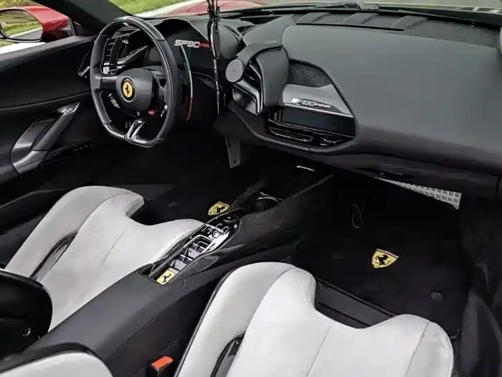 Ferrari SF90 2021 3.9T V8 Spider