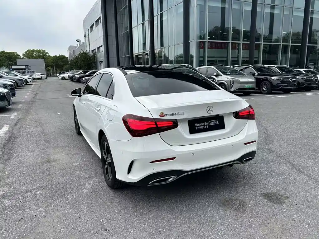 Mercedes-Benz A-Class A 2024 A 200 L Fashion