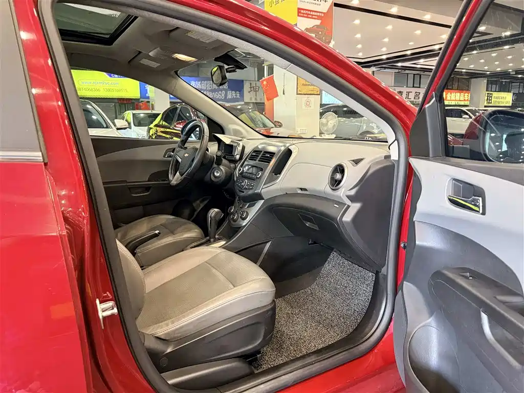 Chevrolet Aveo — миниатюра 6