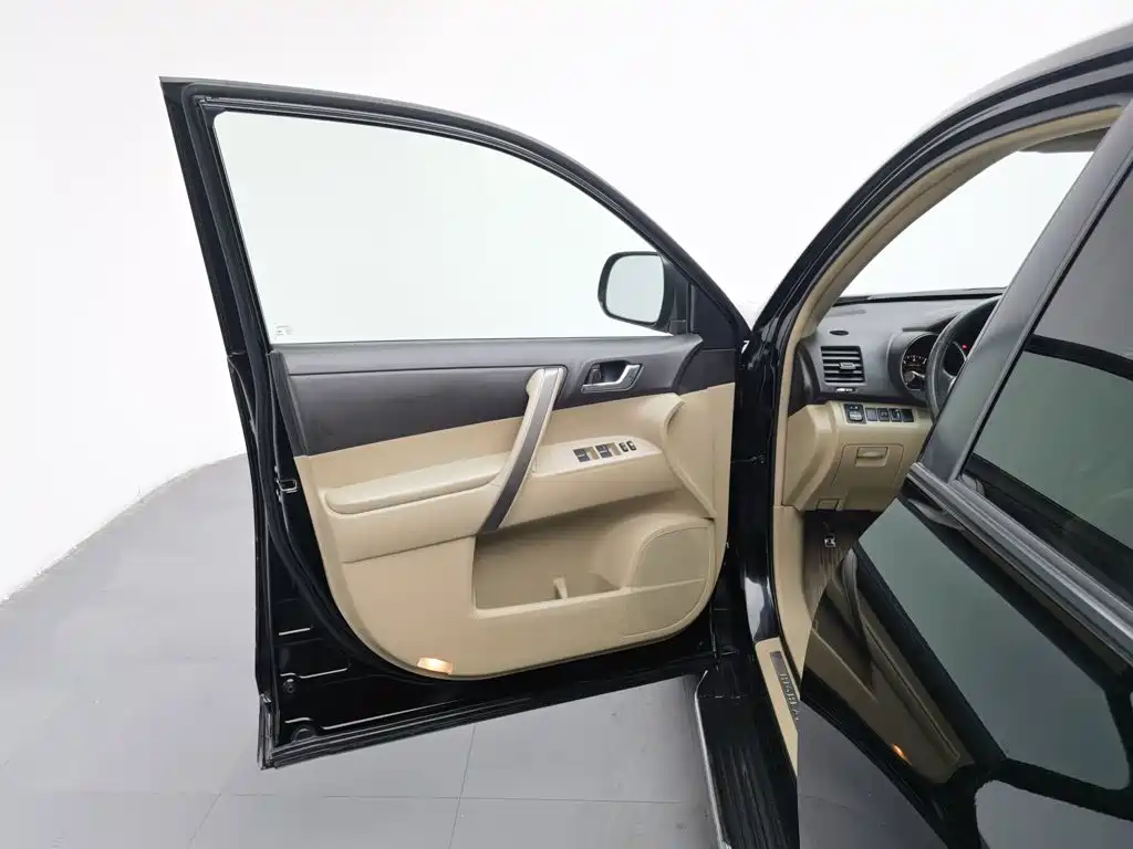 Toyota Highlander — миниатюра 8