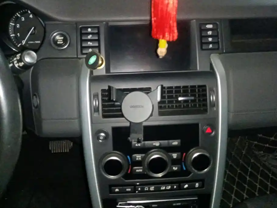 Land Rover Discovery Sport — миниатюра 13